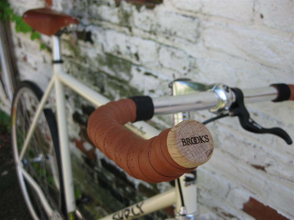 Brooks-Leather-Handlebar-Tape.jpg