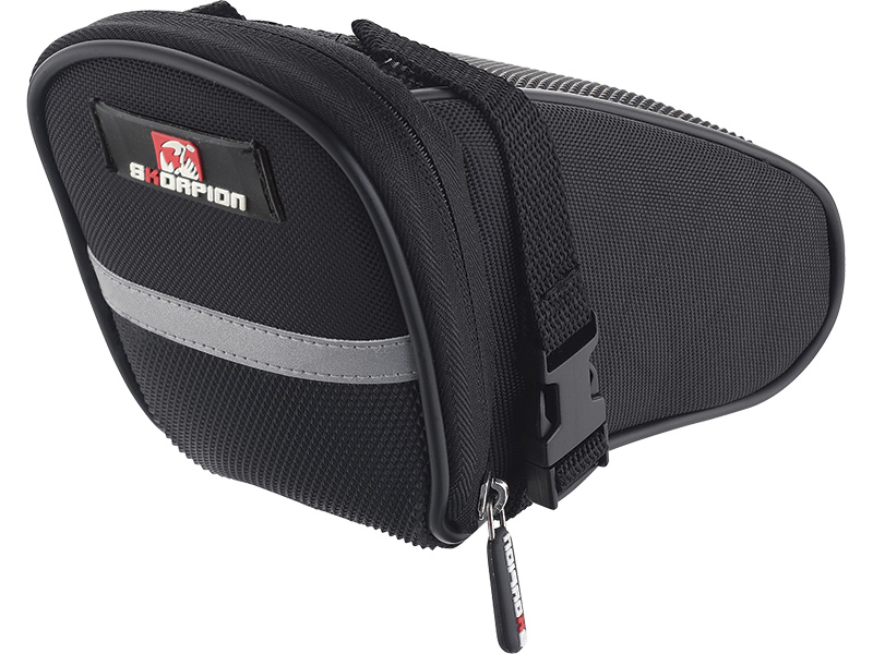 Trumpet saddle bag<br /><br />ITEM NO: ASB-032L<br />● 3M Scotchlite reflective materials offers high visibility at night.<br />● Straps mounting system allows for easy installation and removal.<br />● LED strap allows for a rear light to be fitted.<br />● High wear-proof materials with protection foam inner design.<br />● Bottom with high elastic strap to store mini pump.<br />● Water resistant.<br /><br />มีไซร์ XS,S<br />รุ่นนี้มีทั้งผ้า 3M กับ เป็นหนัง PU กันน้ำทั้งสองแบบ