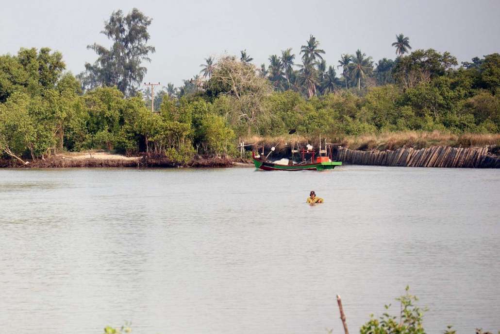 180508165648PantaiSialangBuah170r.jpg