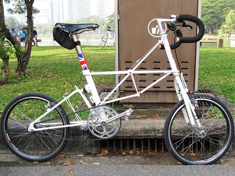 APB ของคุณพีระทำสีใหม่เหมือนรุ่นฉลอง 50 ปี Moulton 50